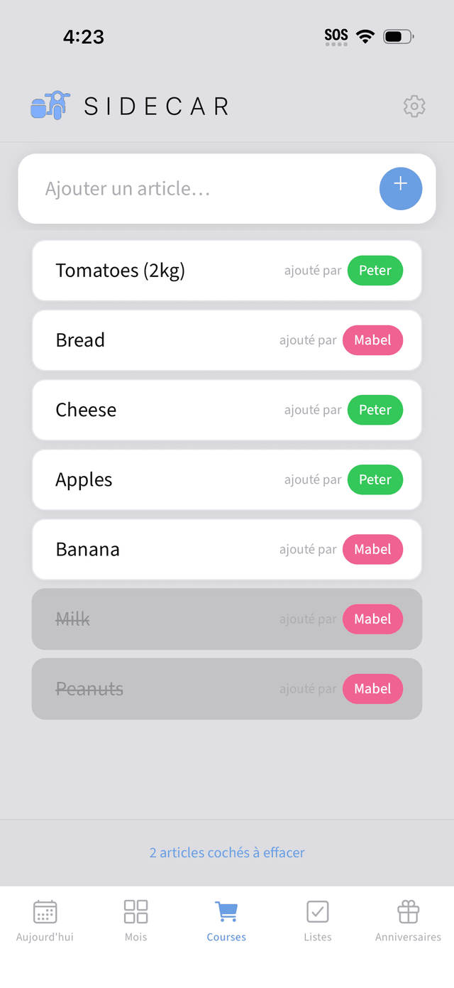 Liste de courses partagée indiquant qui a ajouté chaque article